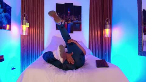 Snapshot of evagoddess_ chatting on 11.21.25 EVA GODDESS online show from 11.21.25