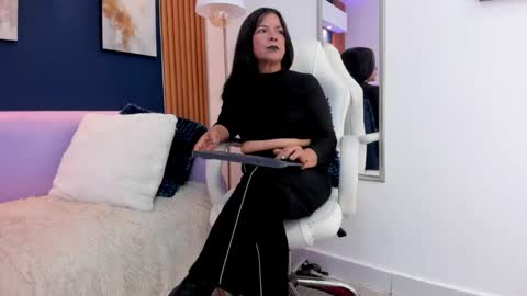 Snapshot of evagoddess_ chatting on 04.10.26 EVA GODDESS online show from 04.10.26