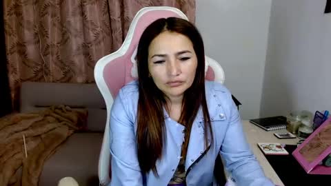 Snapshot of evagrays chatting on 02.18.25 Eva online show from 02.18.25