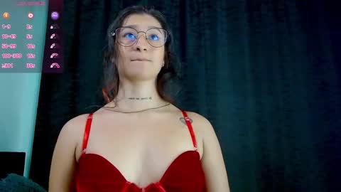 Evah Lee online show from 10.11.25