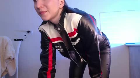 Eva online show from 03.17.26