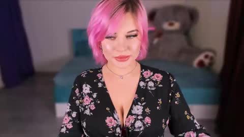 Snapshot of evaharve chatting on 12.10.24 Eva online show from 12.10.24