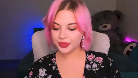 Snapshot of evaharve chatting on 12.15.24 Eva online show from 12.15.24