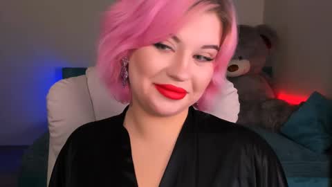 Snapshot of evaharve chatting on 12.16.24 Eva online show from 12.16.24