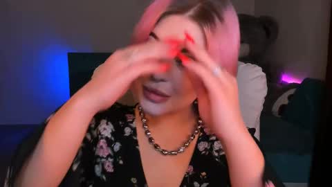 Snapshot of evaharve chatting on 12.16.24 Eva online show from 12.16.24