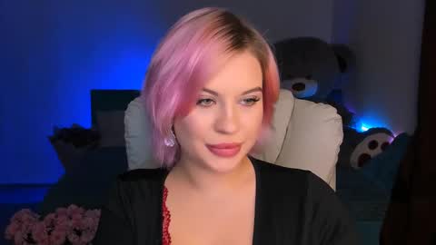 Snapshot of evaharve chatting on 12.19.24 Eva online show from 12.19.24