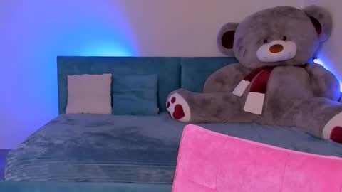 Snapshot of evaharve chatting on 02.28.25 Eva online show from 02.28.25