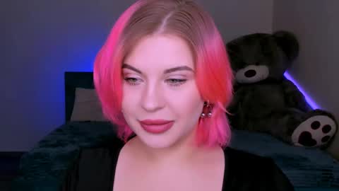 Snapshot of evaharve chatting on 03.05.25 Eva online show from 03.05.25