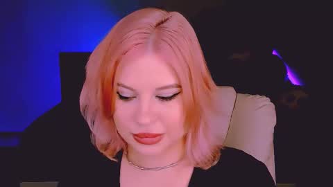 Snapshot of evaharve chatting on 09.24.25 Eva online show from 09.24.25