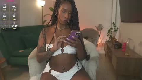 Snapshot of evajacksss_ chatting on 07.19.26 evajacksss_ online show from 07.19.26