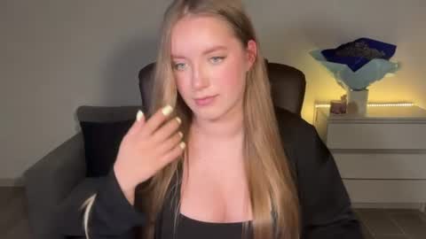 Snapshot of evajuly chatting on 06.18.26 Eva online show from 06.18.26