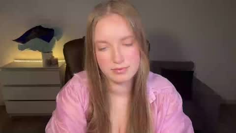 Snapshot of evajuly chatting on 07.12.26 Eva online show from 07.12.26