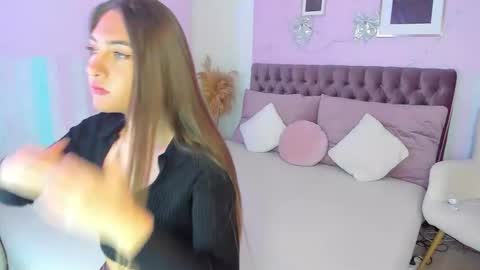 Snapshot of evalaniss chatting on 03.31.26 Eva online show from 03.31.26