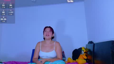 Snapshot of evaluna_02 chatting on 05.27.26 evaluna_02 online show from 05.27.26