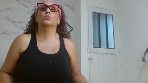 Snapshot of evamills1 chatting on 10.26.25 Eva Mills online show from 10.26.25