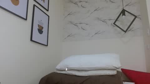 Snapshot of evamills1 chatting on 10.30.25 Eva Mills online show from 10.30.25