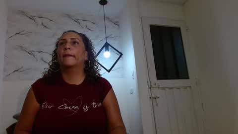 Snapshot of evamills1 chatting on 11.22.25 Eva Mills online show from 11.22.25