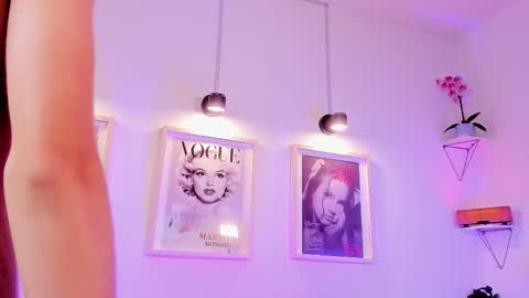 Evan voss  help me get 200 likesindependent model online show from 02.06.26