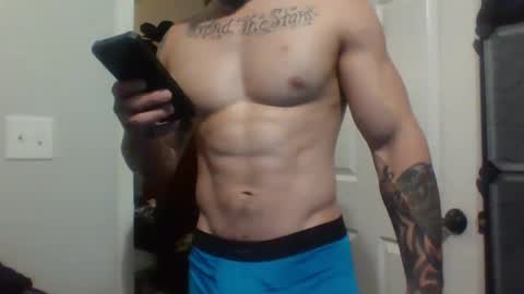 Snapshot of evancage chatting on 11.04.25 evan cage online show from 11.04.25