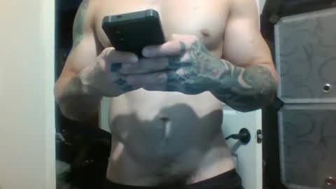 Snapshot of evancage chatting on 11.14.25 evan cage online show from 11.14.25