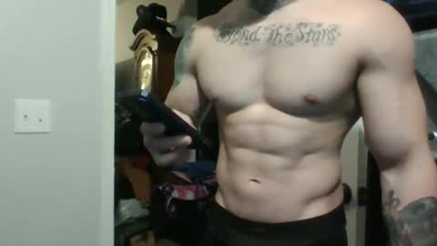 Snapshot of evancage chatting on 02.18.26 evan cage online show from 02.18.26