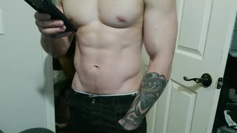 Snapshot of evancage chatting on 02.27.26 evan cage online show from 02.27.26