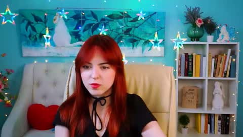 Snapshot of evanellson chatting on 12.25.24 Eva online show from 12.25.24