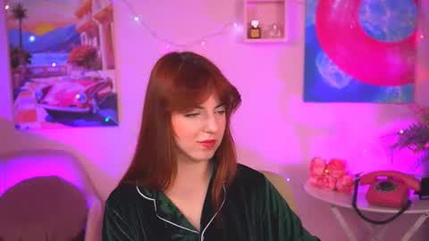 Snapshot of evanellson chatting on 01.07.25 Eva online show from 01.07.25