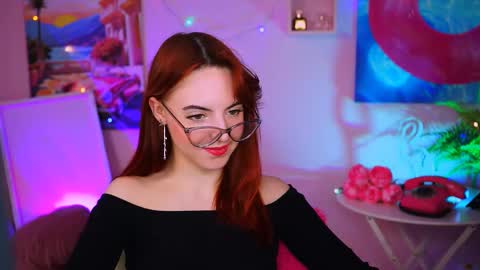 Snapshot of evanellson chatting on 01.18.25 Eva online show from 01.18.25