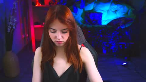 Snapshot of evanellson chatting on 01.31.25 Eva online show from 01.31.25