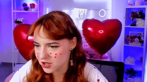 Snapshot of evanellson chatting on 02.13.25 Eva online show from 02.13.25