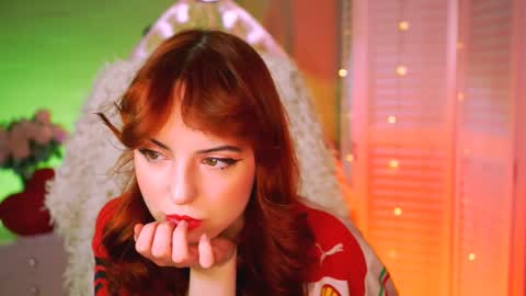 Snapshot of evanellson chatting on 02.16.25 Eva online show from 02.16.25