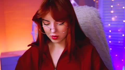 Snapshot of evanellson chatting on 03.05.25 Eva online show from 03.05.25