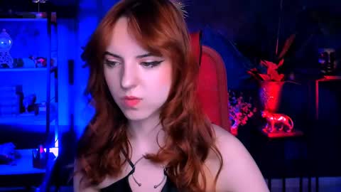 Snapshot of evanellson chatting on 03.07.25 Eva online show from 03.07.25