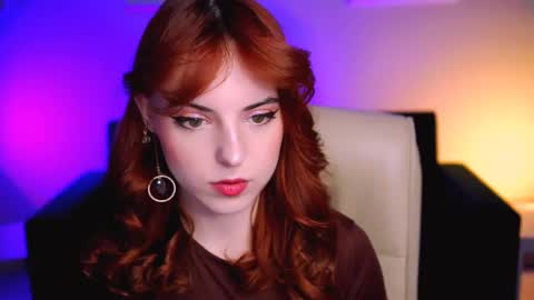 Snapshot of evanellson chatting on 03.10.25 Eva online show from 03.10.25