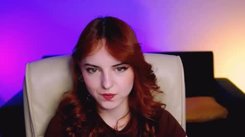 Snapshot of evanellson chatting on 03.10.25 Eva online show from 03.10.25