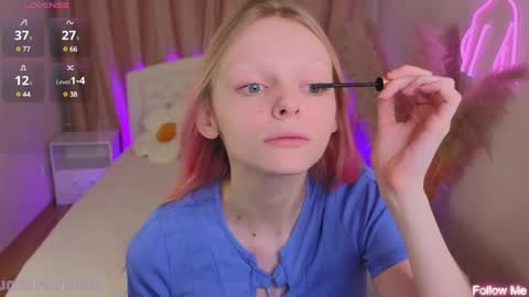 Snapshot of evangel1ne chatting on 12.08.24 evangel1ne online show from 12.08.24