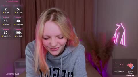 Snapshot of evangel1ne chatting on 12.13.24 evangel1ne online show from 12.13.24