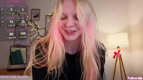 Snapshot of evangel1ne chatting on 01.23.25 evangel1ne online show from 01.23.25