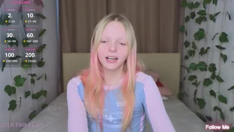 Snapshot of evangel1ne chatting on 02.02.25 evangel1ne online show from 02.02.25