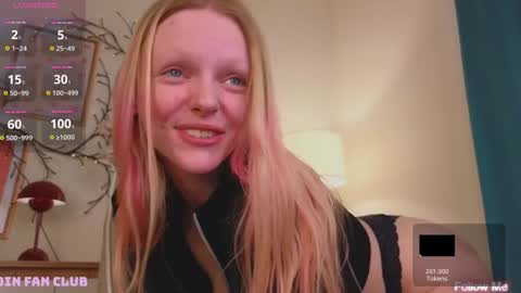 Snapshot of evangel1ne chatting on 02.05.25 evangel1ne online show from 02.05.25