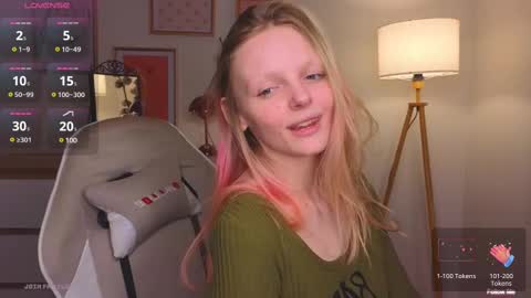 Snapshot of evangel1ne chatting on 02.28.25 evangel1ne online show from 02.28.25