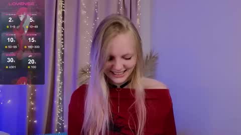 Snapshot of evangel1ne chatting on 10.09.25 evangel1ne online show from 10.09.25