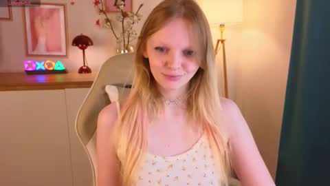 Snapshot of evangel1ne chatting on 11.26.25 evangel1ne online show from 11.26.25