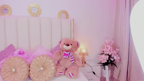 evangelin_ts online show from 10.18.25