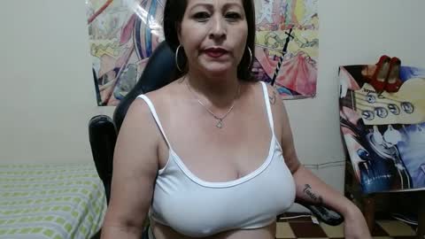 Snapshot of evangelinhotxxx33 chatting on 03.12.25 Eva online show from 03.12.25