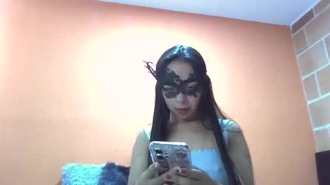 Snapshot of evangelinne_01 chatting on 10.28.25 evangelinne_01 online show from 10.28.25