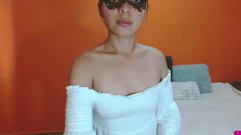 Snapshot of evangelinne_01 chatting on 11.16.25 evangelinne_01 online show from 11.16.25