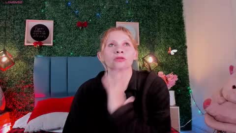 Snapshot of evangelyne_rose chatting on 01.17.26 Evangelyne online show from 01.17.26