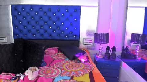 evanllelyne online show from 11.26.25